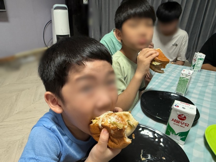 5b8981ec70acd4bc099549af67c021d7_1755611916_363.jpg